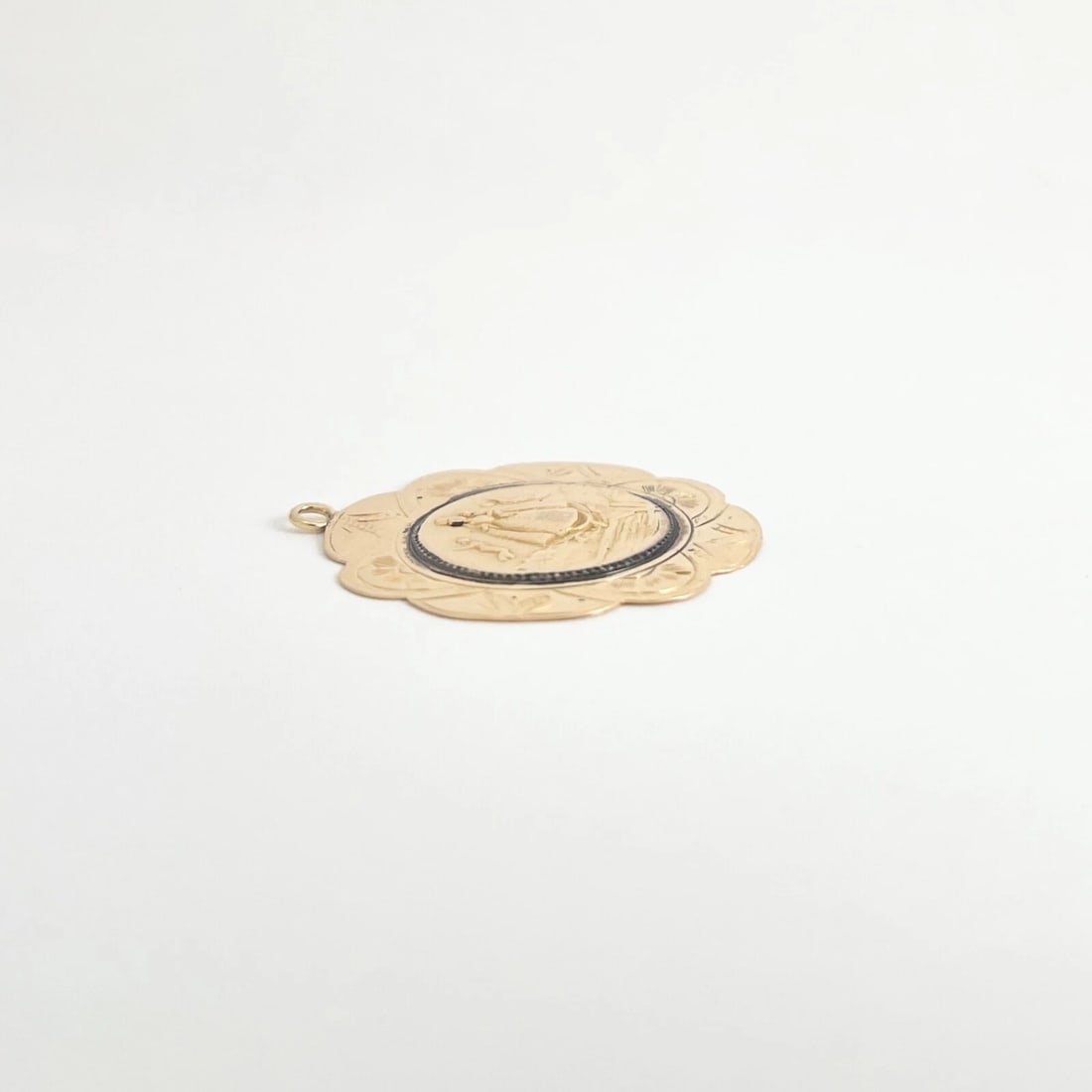 Vintage Master of Andre Madonna Religious Pendant Charm 18K Yellow Gold, 3.59 Gr - 5