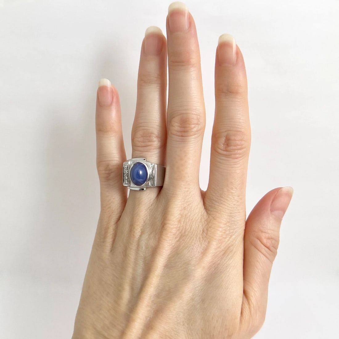 Vintage 1940's Lab-Created Star Sapphire Diamond Ring 14K White Gold, 10.15 Gram - 3