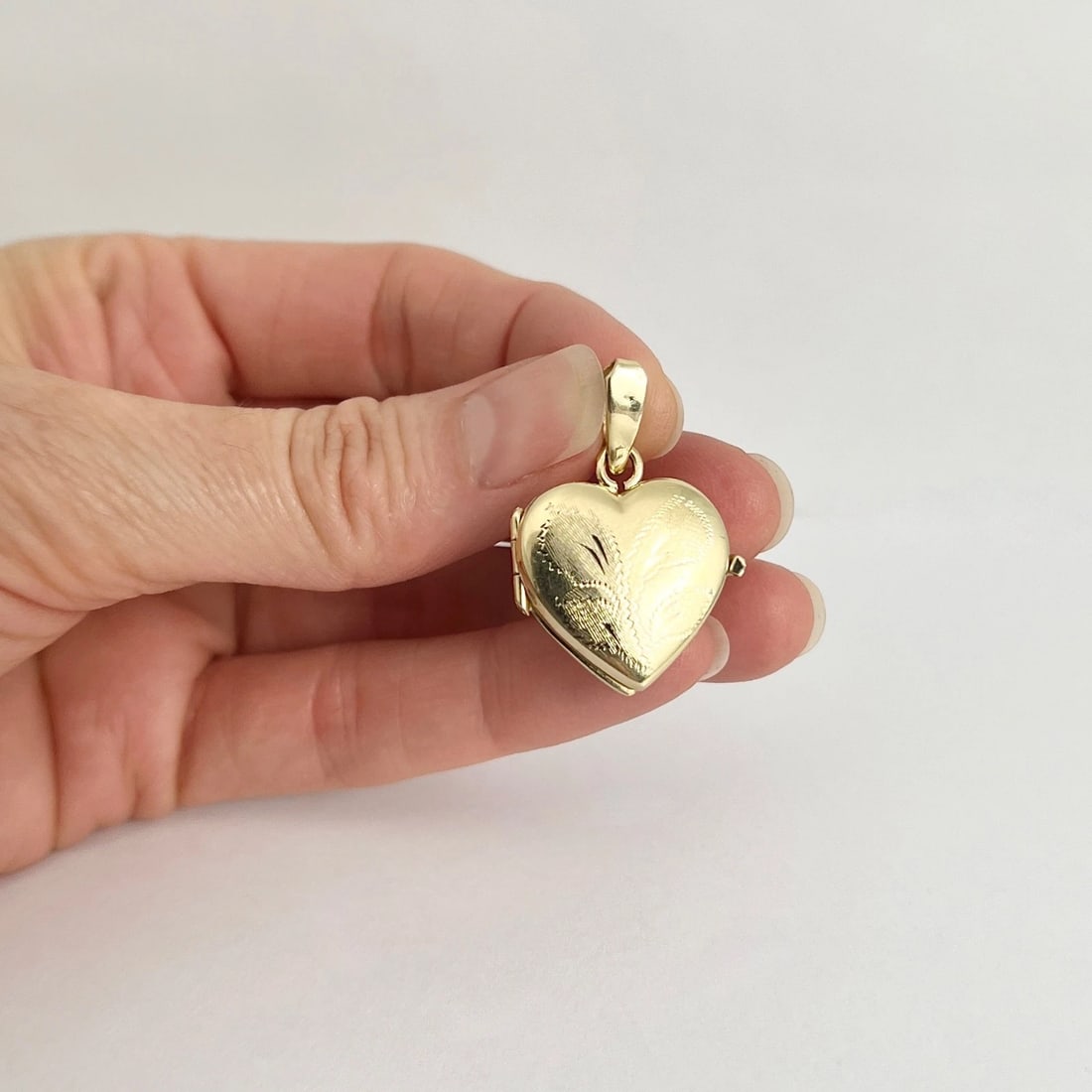 Vintage Italian Heart Photo Locket Necklace Pendant 14K Yellow Gold, 4.62 Grams - 4