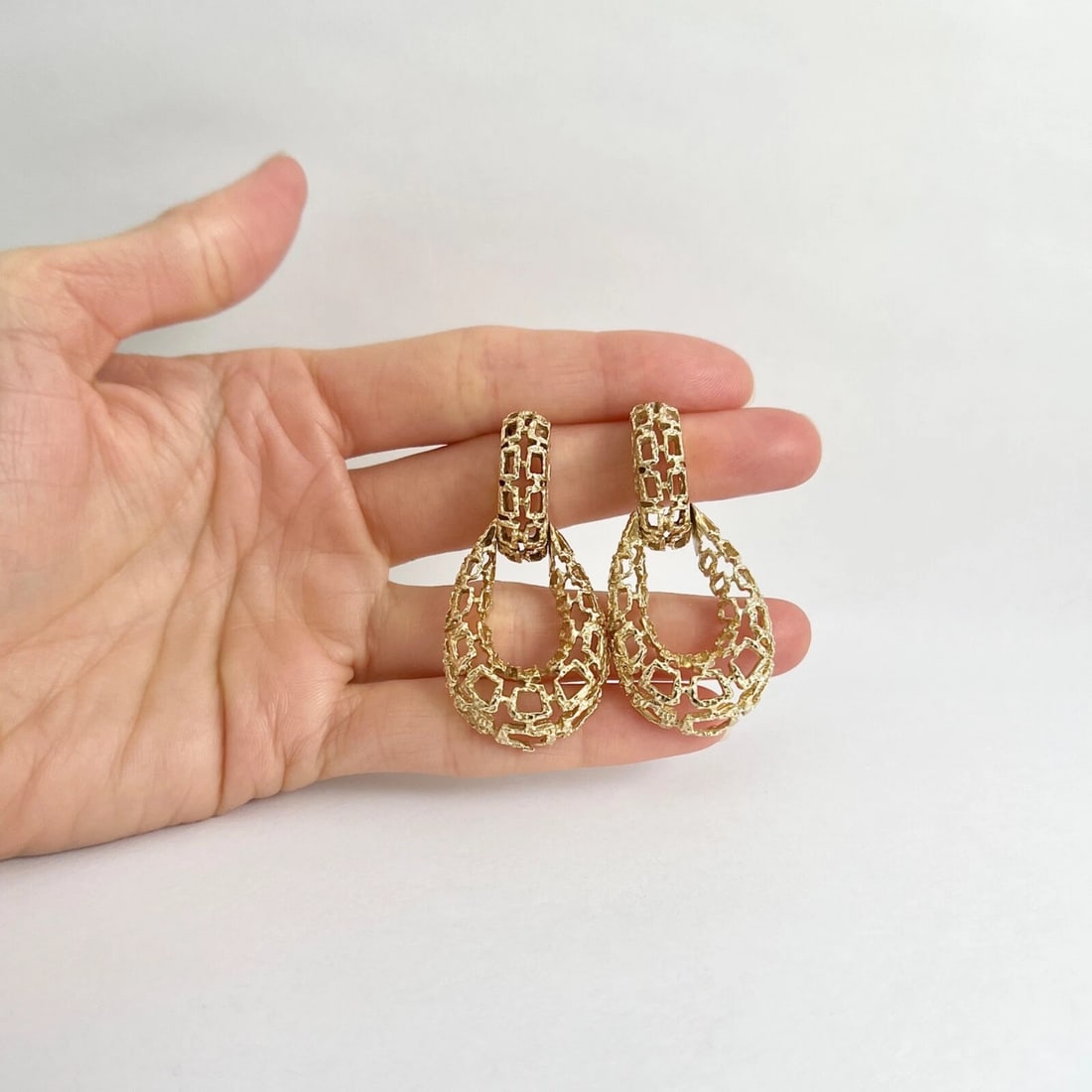 Vintage 1970's Oval Filigree Loop Dangle Drop Earrings 14K Yellow Gold, 19.65 Gr - 2