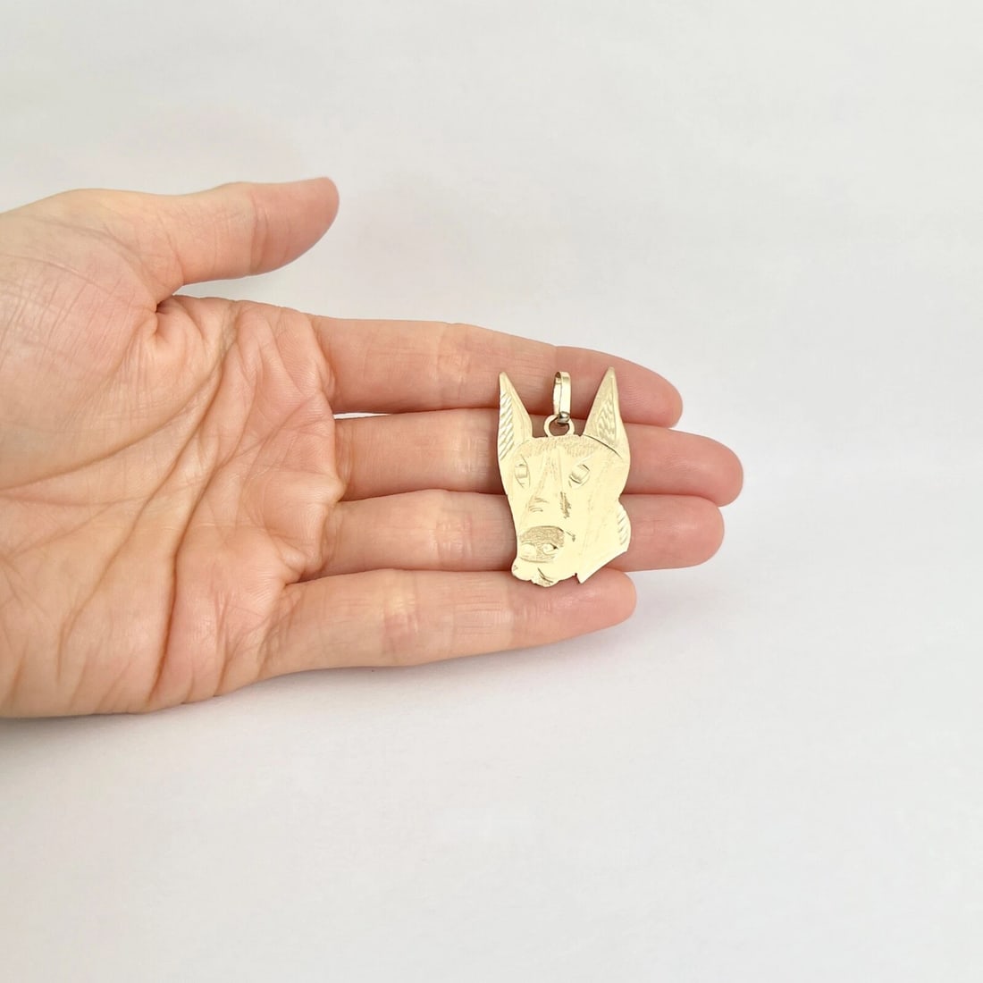 Vintage Etched Dog Necklace Pendant Charm 14K Yellow Gold, 4.32 Grams - 3