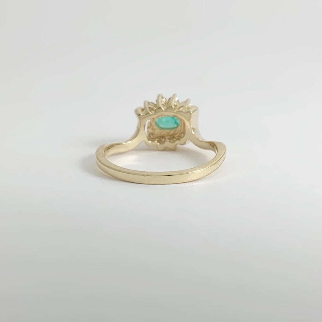 Vintage Oval Green Emerald Diamond Halo Statement Ring 14K Yellow Gold, 3.35 Gr - 8