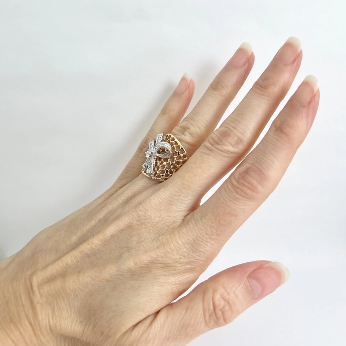 Vintage Two-Tone Diamond Bow Filigree Long Ring 14K Yellow White Gold, 8.49 Gram - 4