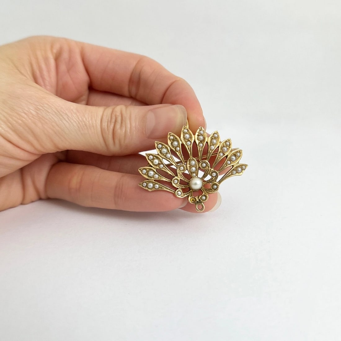Vintage 1930's Seed Pearl Fan Brooch Pin Pendant 14K Yellow Gold, 7.19 Grams - 3