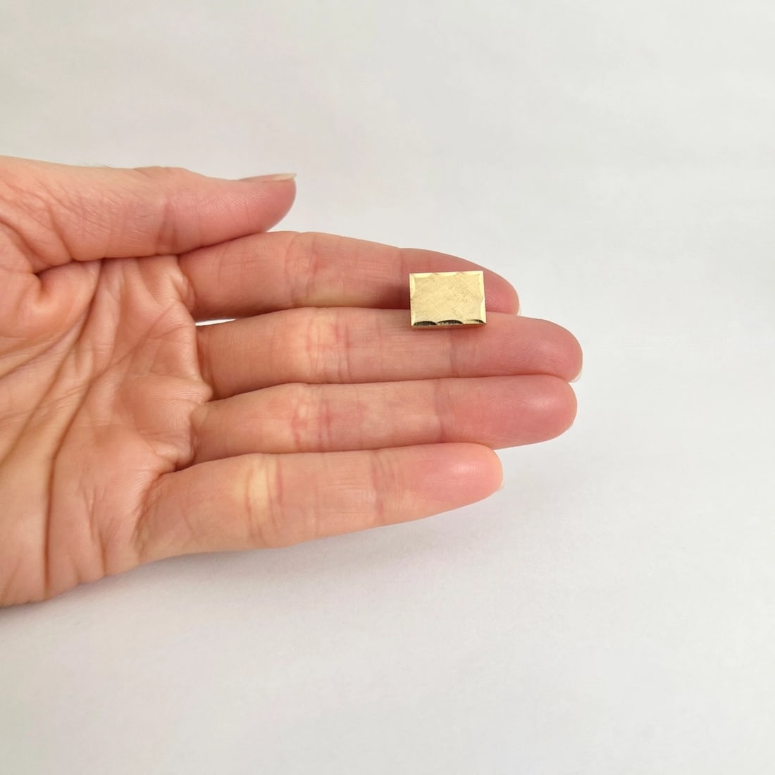 Vintage 1960's Textured Rectangle Pin Tie Tack 14K Yellow Gold, 1.51 Grams - 2