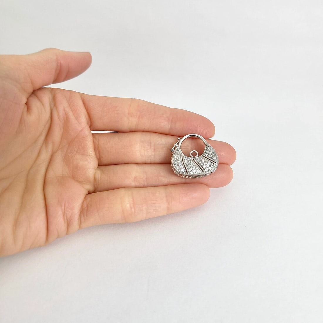 Vintage CZ Cubic Zirconia Purse Handbag Pendant Charm 9K White Gold, 4.77 Grams - 4