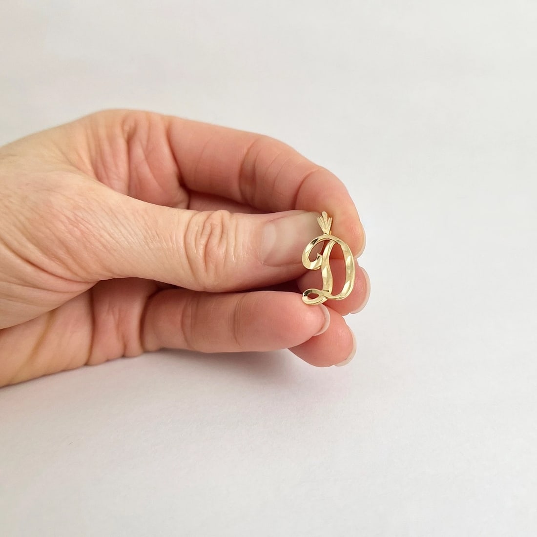 Vintage Letter D Initial Necklace Pendant Charm 14K Yellow Gold, .67 Grams - 3