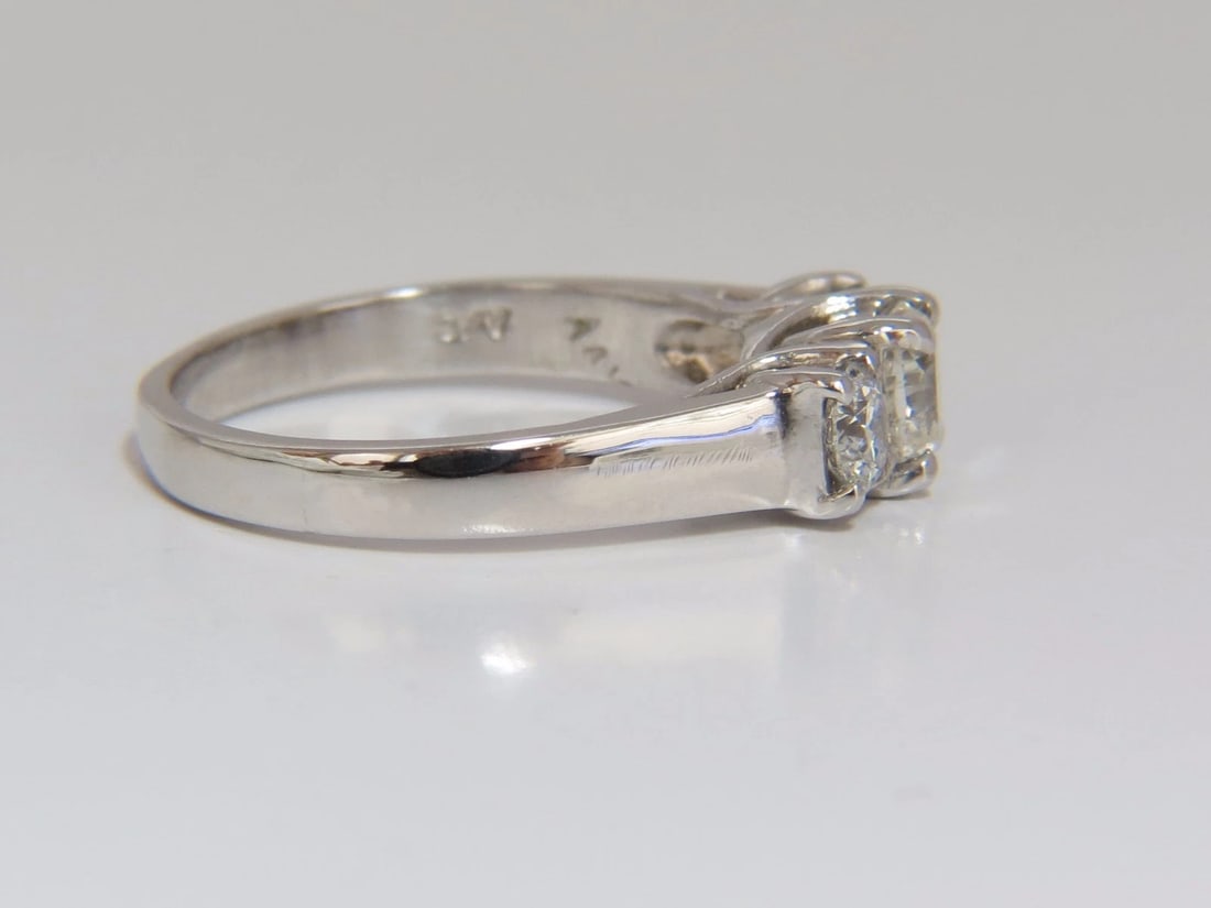 1.08CT CLASSIC THREE NATURAL CUSHION & ROUNDS DIAMOND RING 14KT** - 2