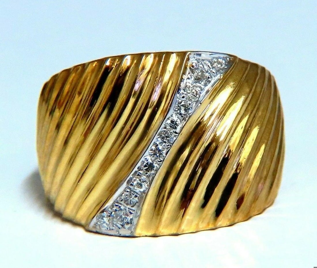 .20ct Diamonds Stripe Row High Shine Band Ring 18kt 11273**: Title: .20ct Diamonds Stripe Row High Shine Band Ring 18kt 11273** Description: Pre-owned - Good PRODUCT DESCRIPTION Shined Rows Wide Band Diamond Stripe .20ct. Natural round cut brilliant