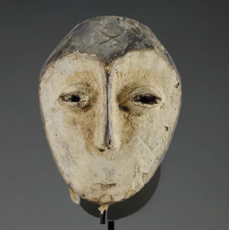 LEGA Lukwakongo Wood Mask Bwami Cult Congo DRC African Tribal Art 1192: Title: LEGA Lukwakongo Wood Mask Bwami Cult Congo DRC African Tribal Art 1192 Description: CONGO DRC LEGA Bwami Lukwakongo Mask Beautiful heart-shaped face mask bleached with kaolin Eyes are cowry-sha