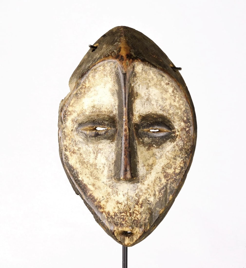 Superb ! LEGA Idimu Bwami wood Mask Congo Drc African Tribal Art Gallery 1197: Title: Superb ! LEGA Idimu Bwami wood Mask Congo Drc African Tribal Art Gallery 1197 Description: TRIBALART BE - AFRICAN TRIBAL ART GALLERY - BELGIUM GALERIE DE LA LOUVE CONGO DRC LEGA idimu Mask Supe