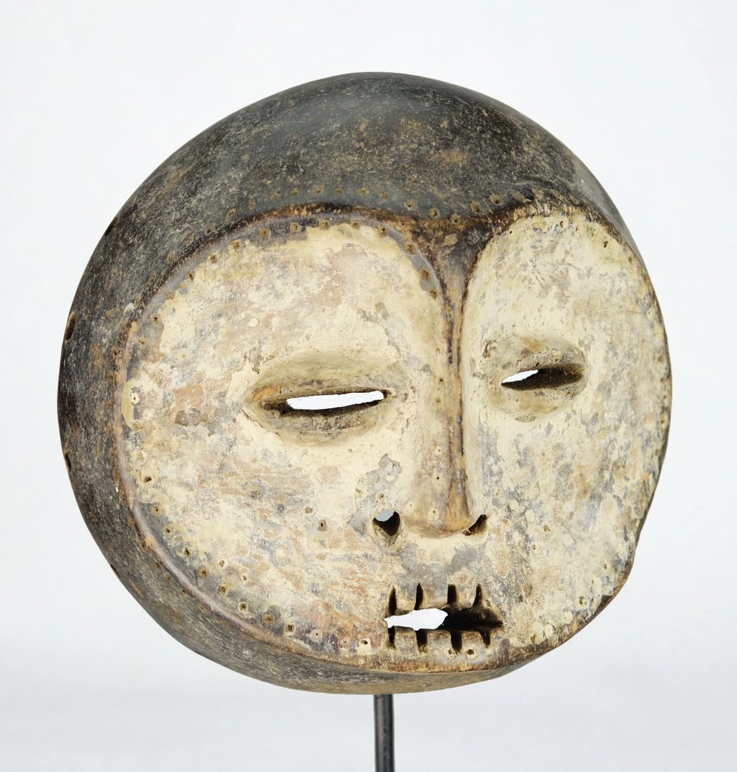 LEGA Wood idimu Mask Bwami Cult Congo Zaire DRC African Tribal Art 1120: Title: LEGA Wood idimu Mask Bwami Cult Congo Zaire DRC African Tribal Art 1120 Description: CONGO DRC POWERFUL LEGA BWAMI IDIMU MASK This mask is part of a pair, most likely from the hand of the same
