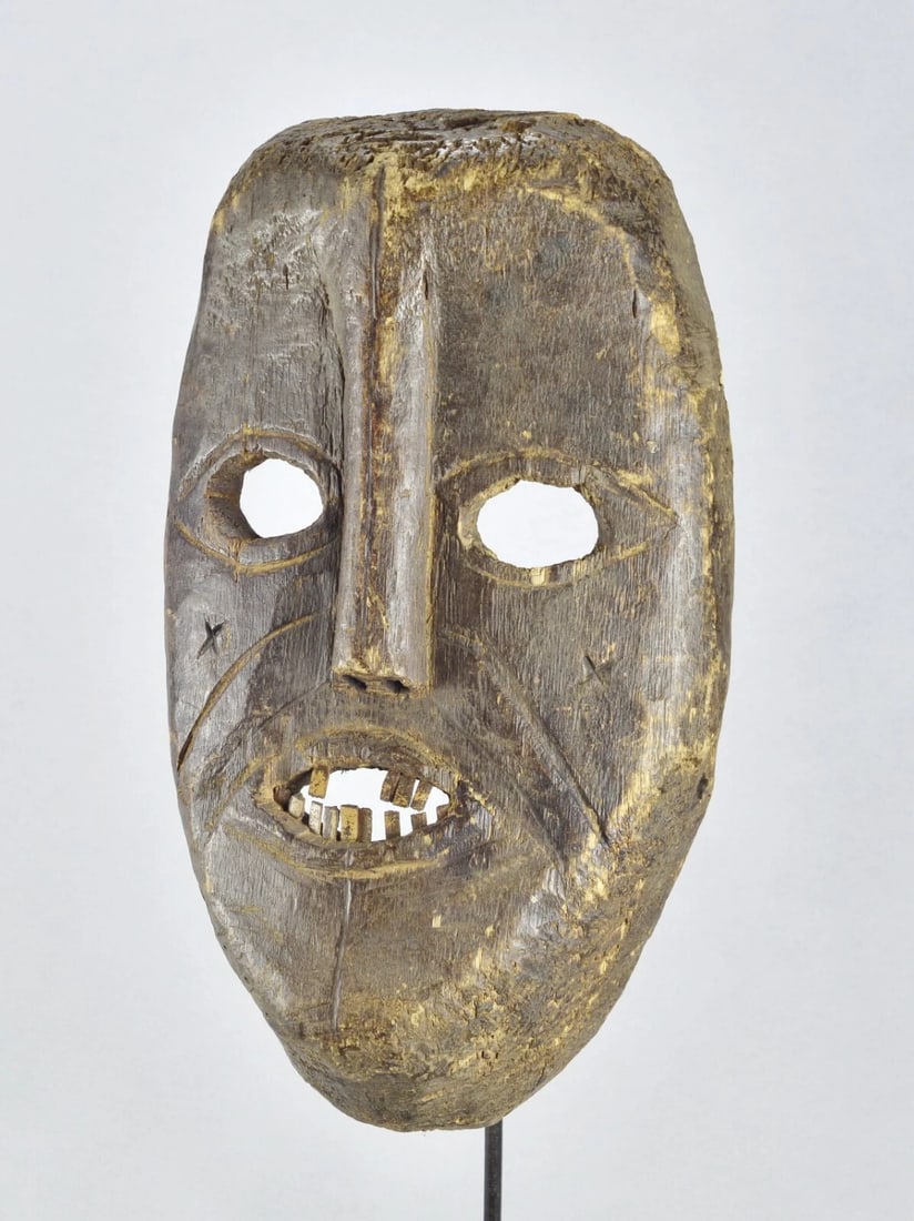 Large mask KOMO KUMU or neighboring people Congo Drc African Tribal Art MC2021: Title: Large mask KOMO KUMU or neighboring people Congo Drc African Tribal Art MC2021 Description: TRIBALART BE - AFRICAN TRIBAL ART GALLERY - BELGIUM GALERIE DE LA LOUVE CONGO DRC LARGE & OLD KUMU -