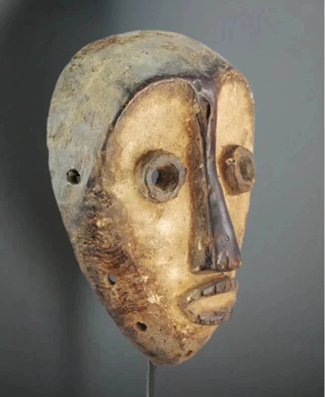 LEGA Nice idimu Mask cult of the Bwami Congo Drc African Tribal Art 1076: Title: LEGA Nice idimu Mask cult of the Bwami Congo Drc African Tribal Art 1076 Description: CONGO DRC Nice LEGA idimu mask Beautiful, very expressive mask, with a "closed" mouth and a typical heart-s