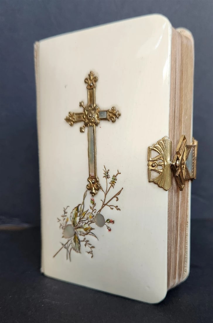 1890s PRAYER BOOK in GERMAN antique NICE BINDING w/ APPLIED BRASS CROSS - 2