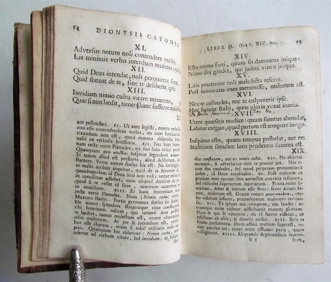 1735 DISTICHA DE MORBIUS AD FILIUM antique Distichs of Cato by Dionisii Catonis - 8