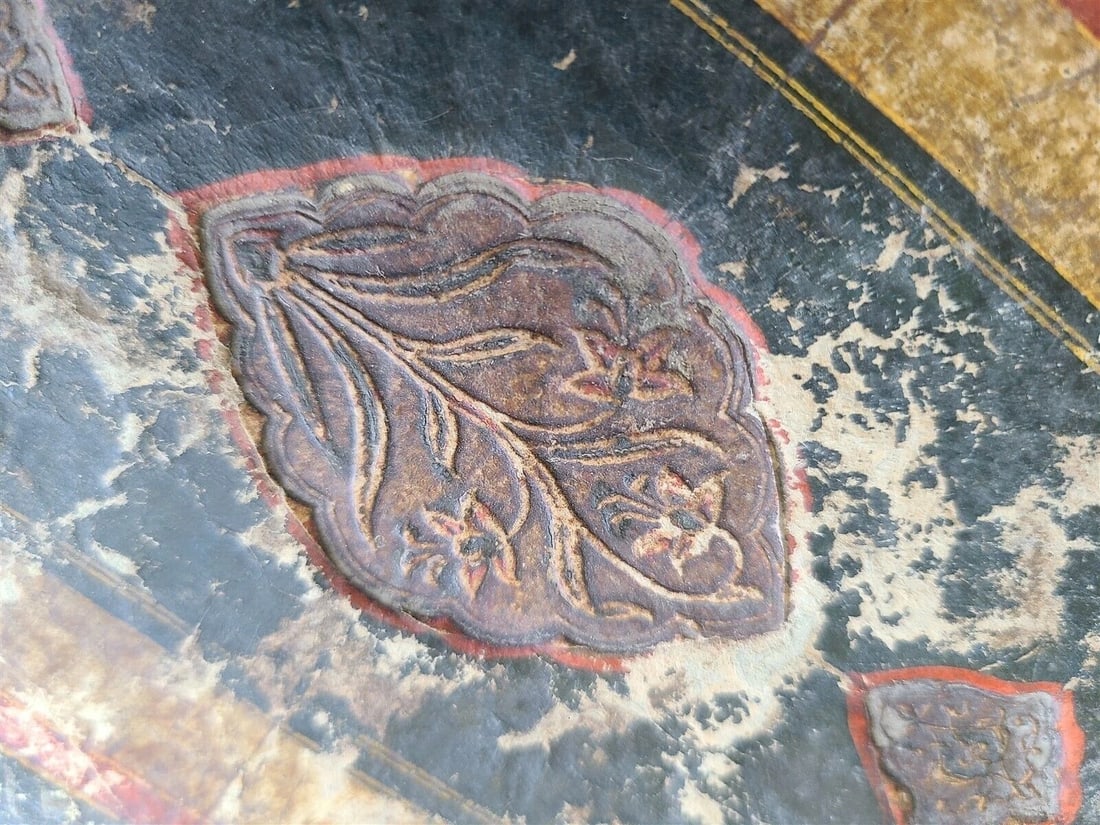 ARABIC MANUSCRIPT ISLAMIC LAW BOOK antique 19th c. SHARH AL WIQAYA Fiqh treatise - 2