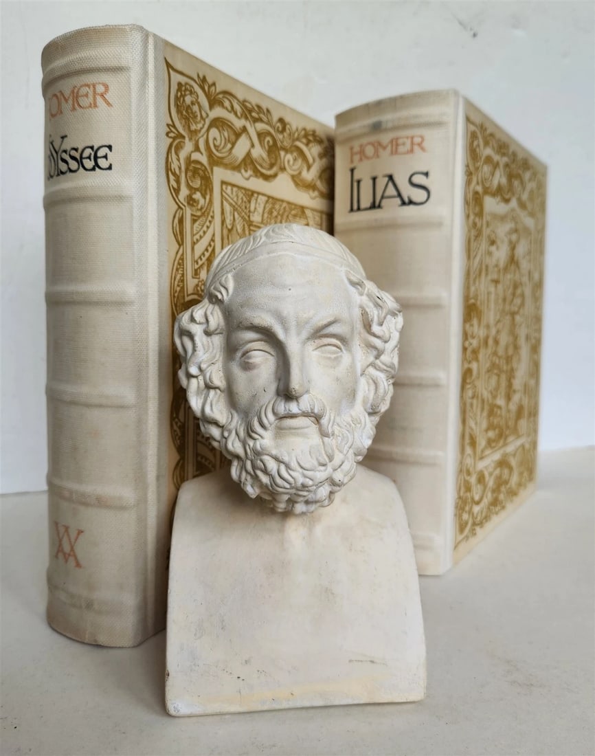 1930s HOMER ODYSSEY & ILIAD illustrated 2 VOLUMES antique LIMITED EDITION: Title: 1930s HOMER ODYSSEY & ILIAD illustrated 2 VOLUMES antique LIMITED EDITION Description: ODYSSEY & ILIAD by HOMER Askanischen Verlag: Carl Aalbert Kindle, Berlin; 1930s Limited edition: copy numb