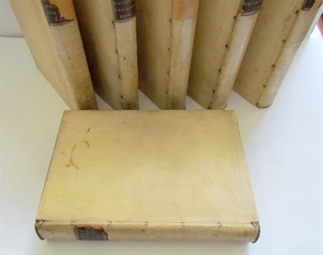 1732 6 VOLUMES HISTORY of EMPERORS & PRINCES VELLUM BINDINGS in FRENCH antique - 2