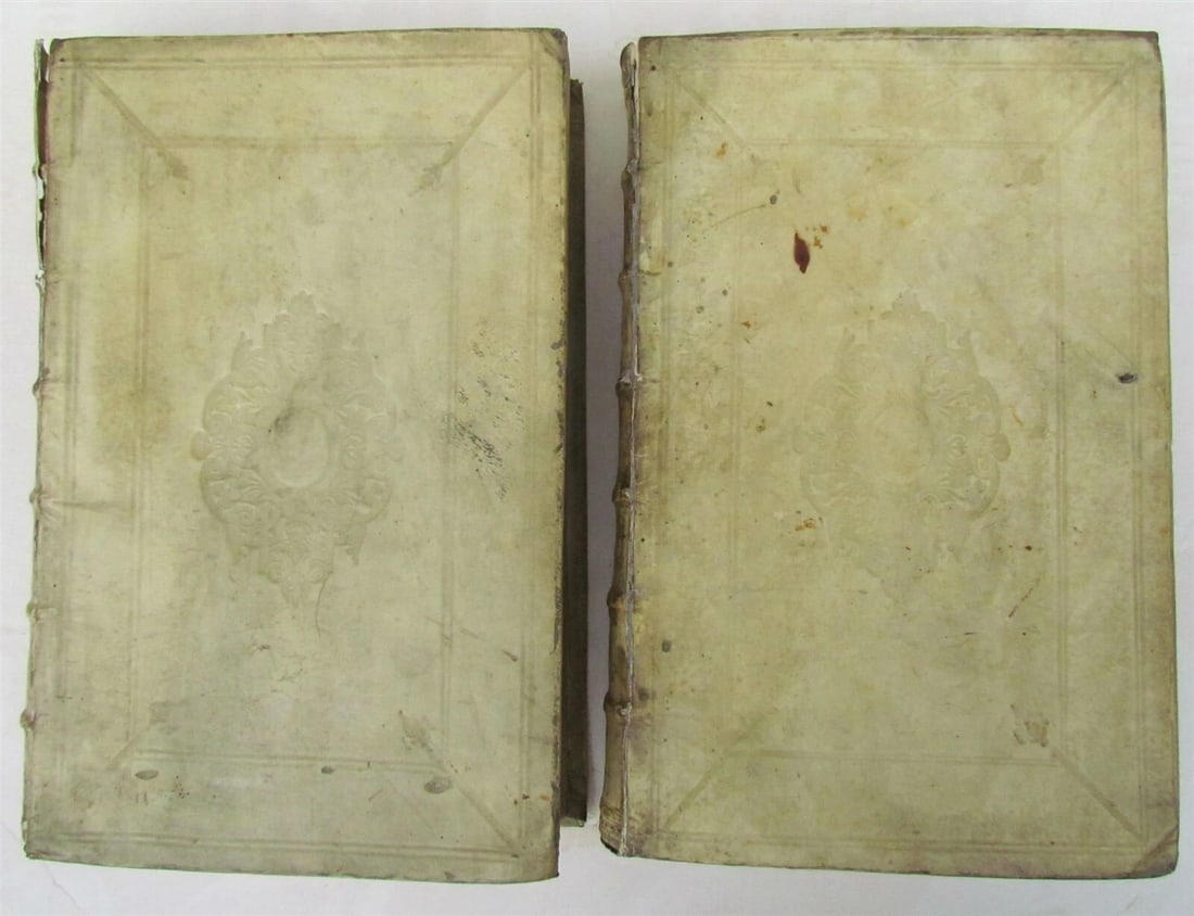 1714 2 VELLUM BOUND VOL. EPISTOLE SANCTORUM APOSTOLORUM APOCALYPSIS S. JOANNIS - 2