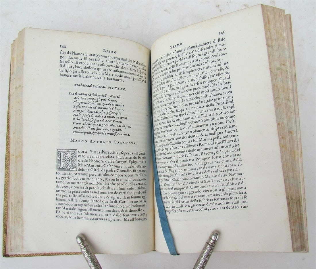 1552 Inscriptions placed under the True Images of the Famous Men antique book - 7
