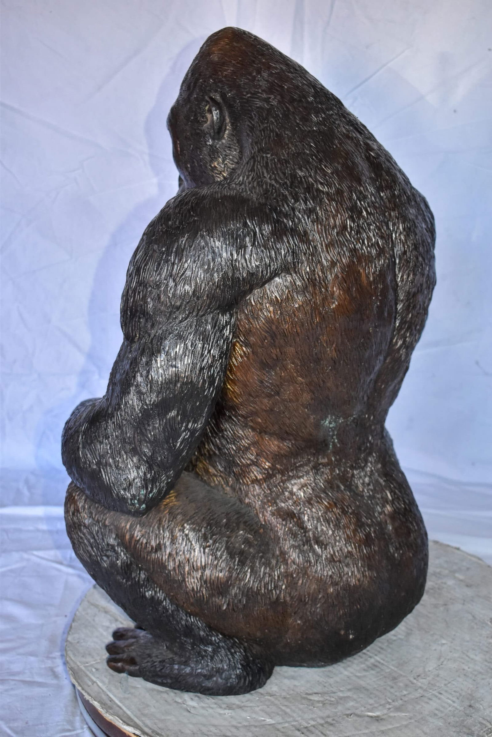 Gorilla Sitting Detailed and Impressive Bronze Statue Size: 22" x 16" x 30"H - 10
