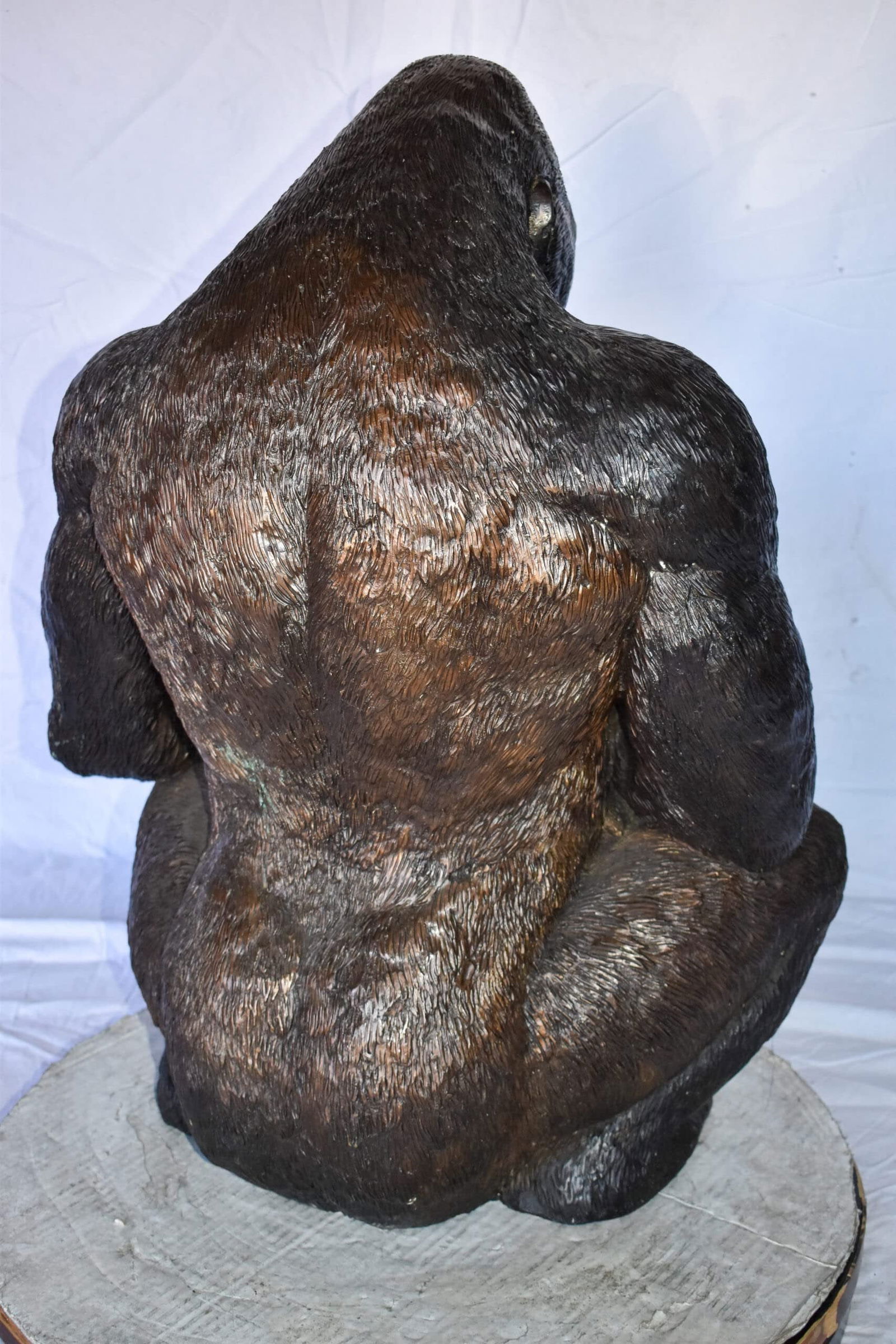 Gorilla Sitting Detailed and Impressive Bronze Statue Size: 22" x 16" x 30"H - 9