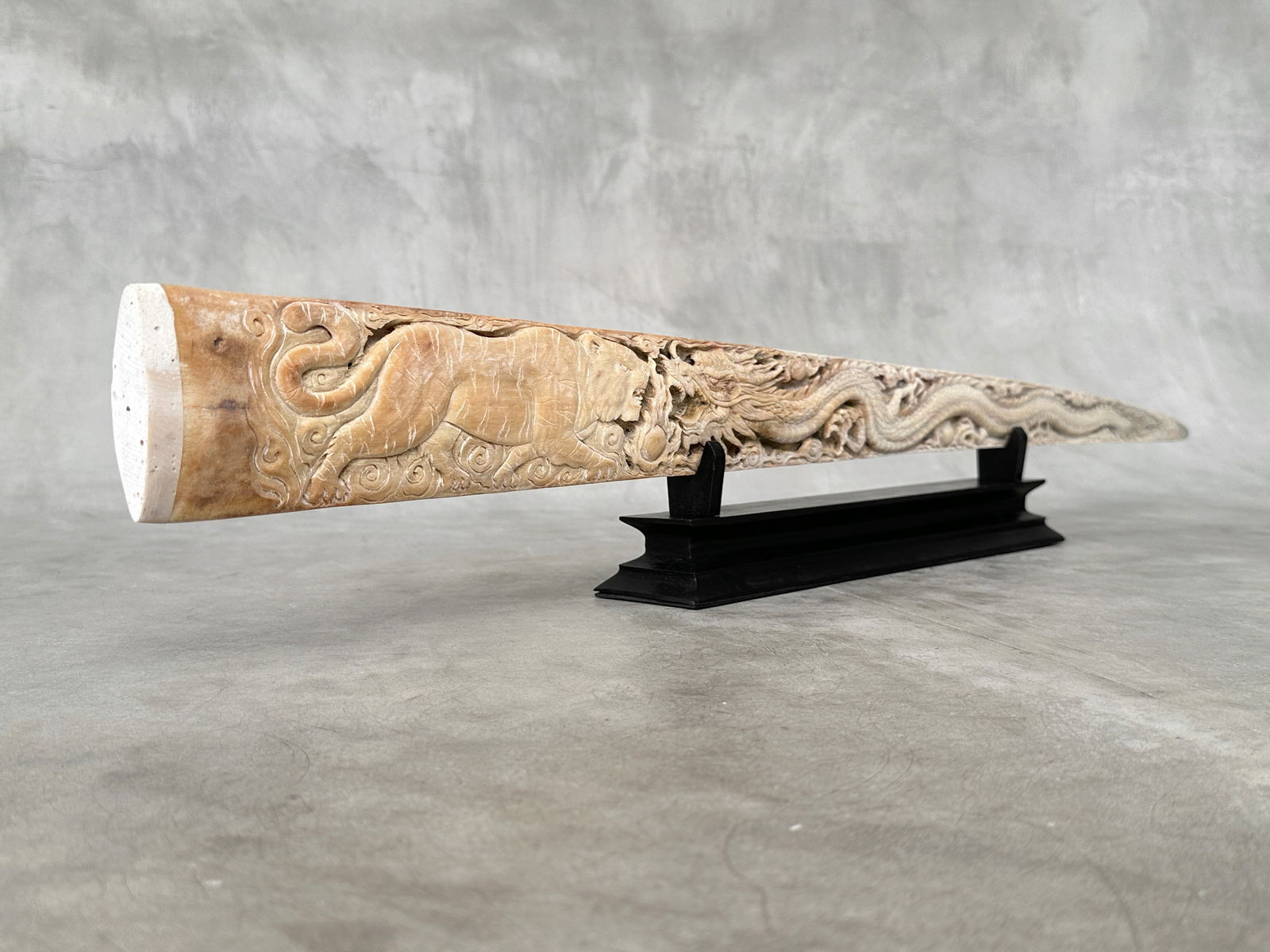 A large carved swordfish rostrum - Tiger dragon carving - 4