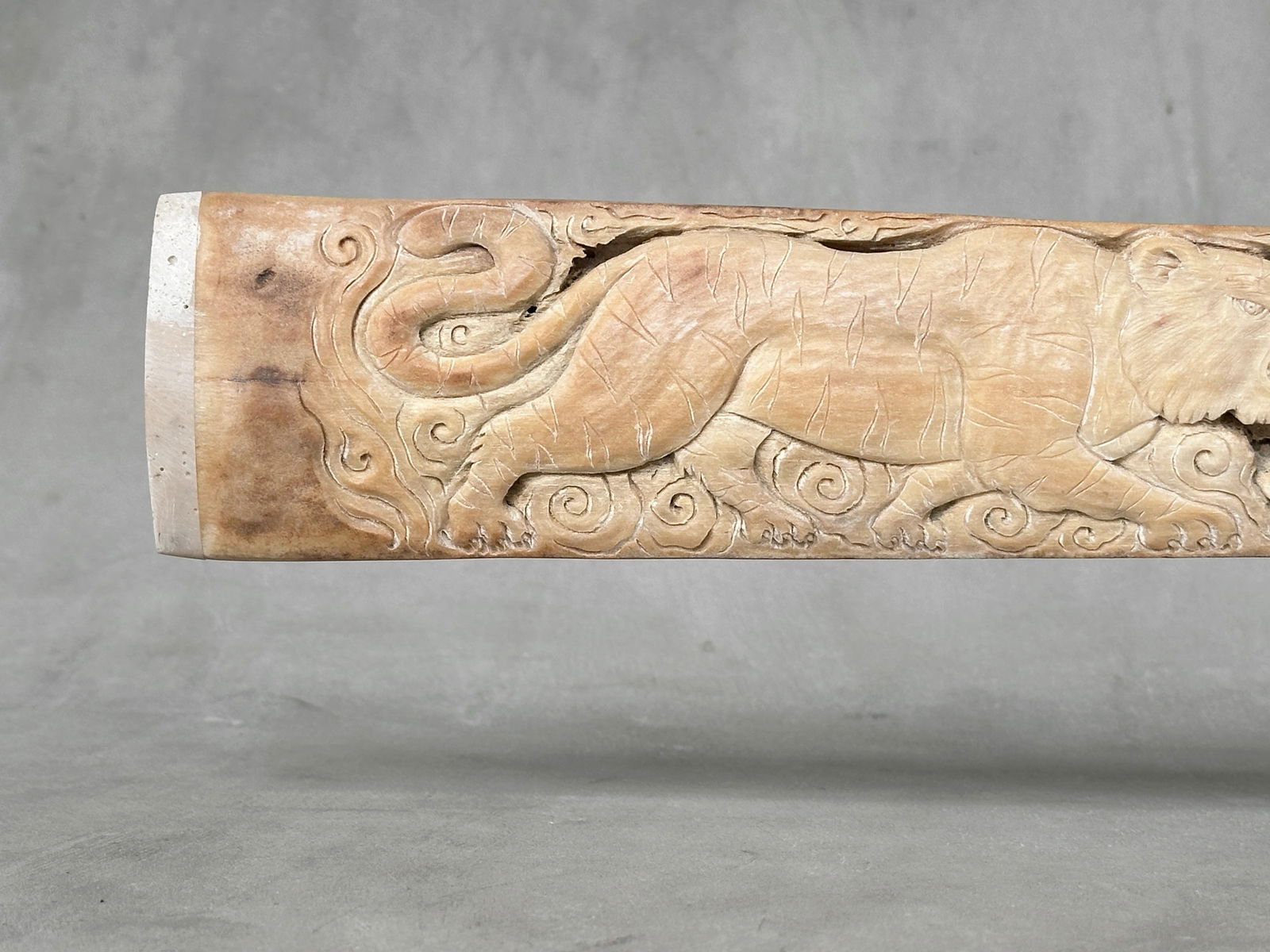 A large carved swordfish rostrum - Tiger dragon carving - 6