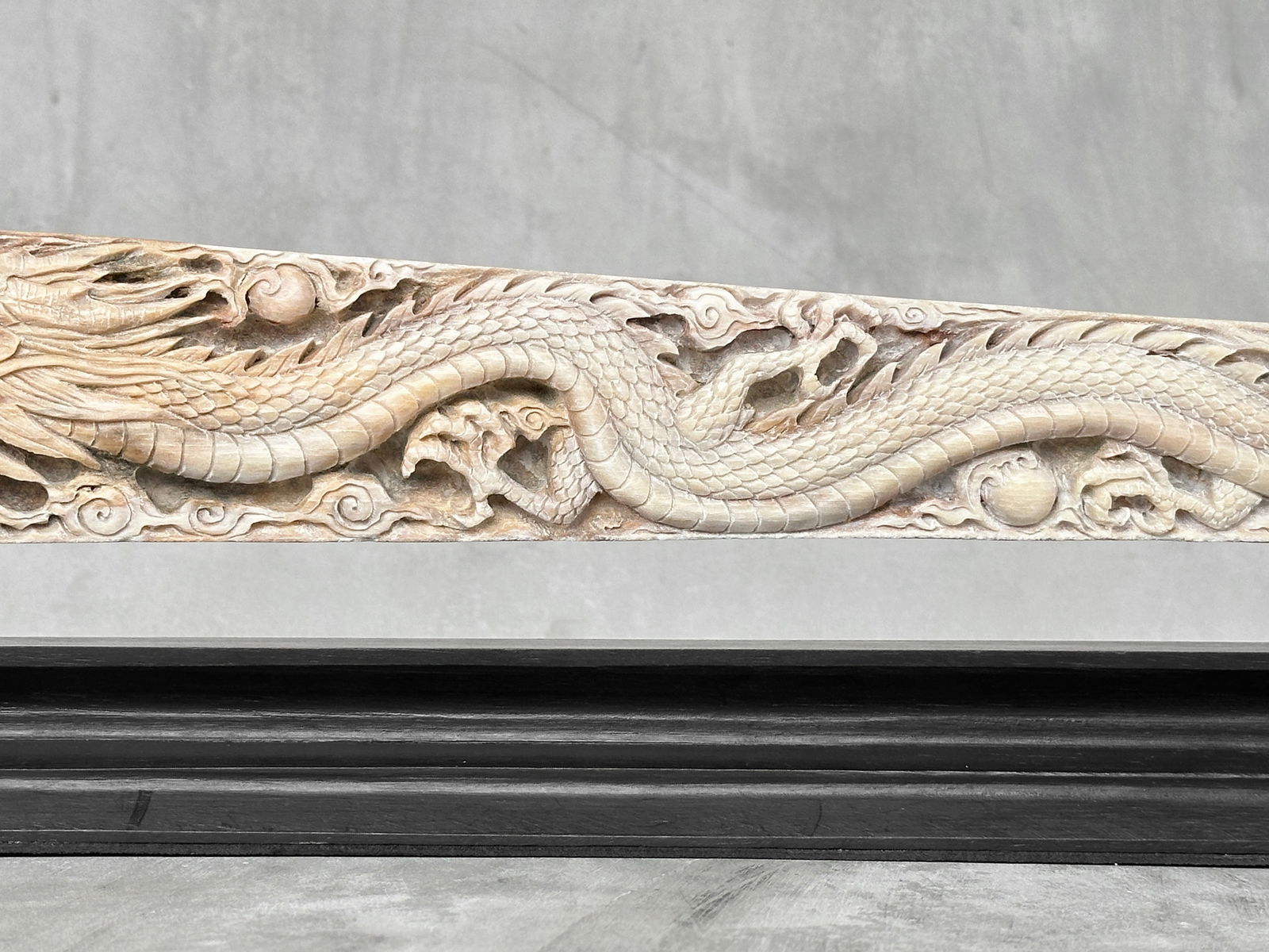 A large carved swordfish rostrum - Tiger dragon carving - 8