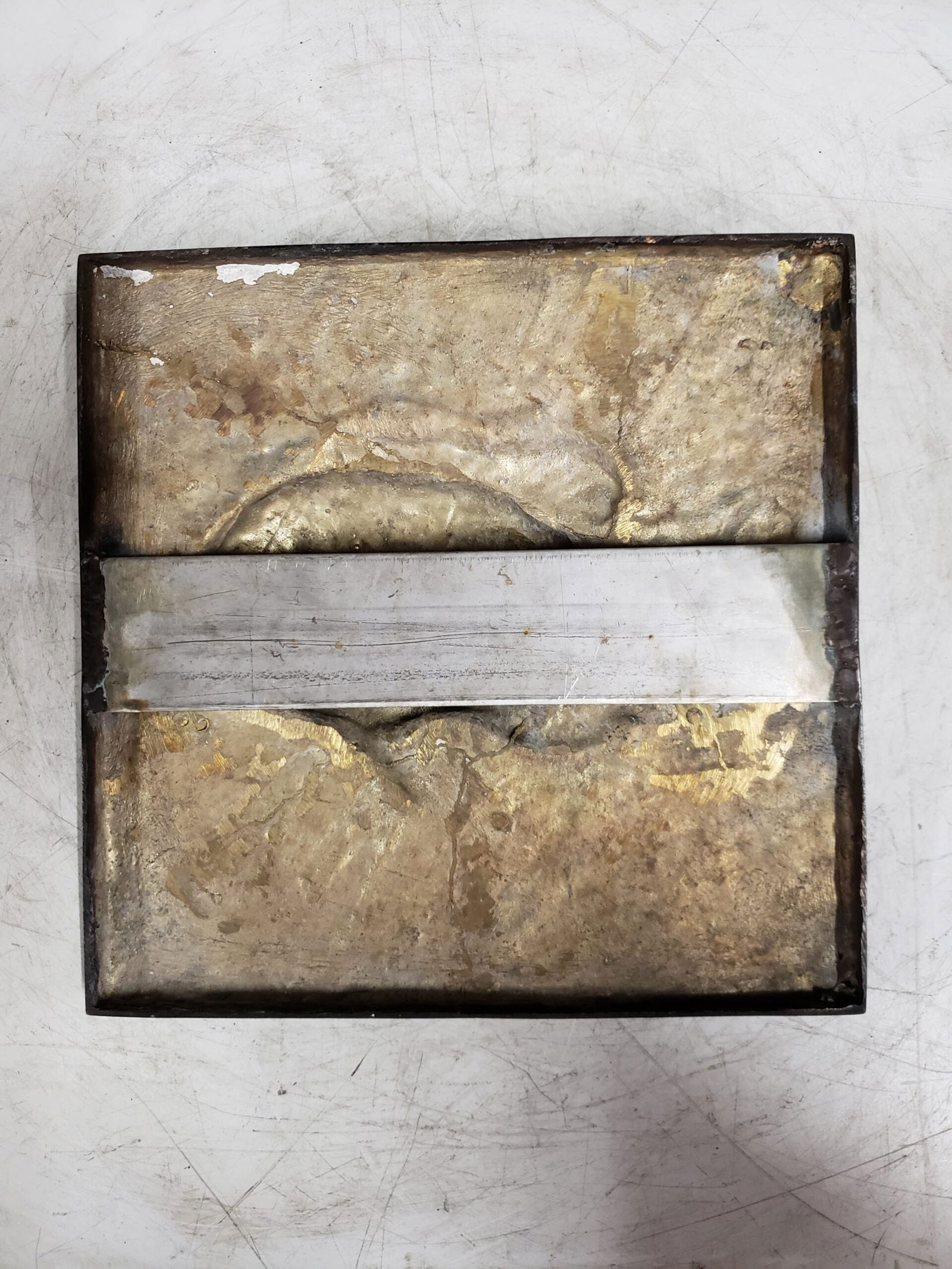 Single Fish made of Bronze Wall decor Size: 10" x 10" x 1"H - 5