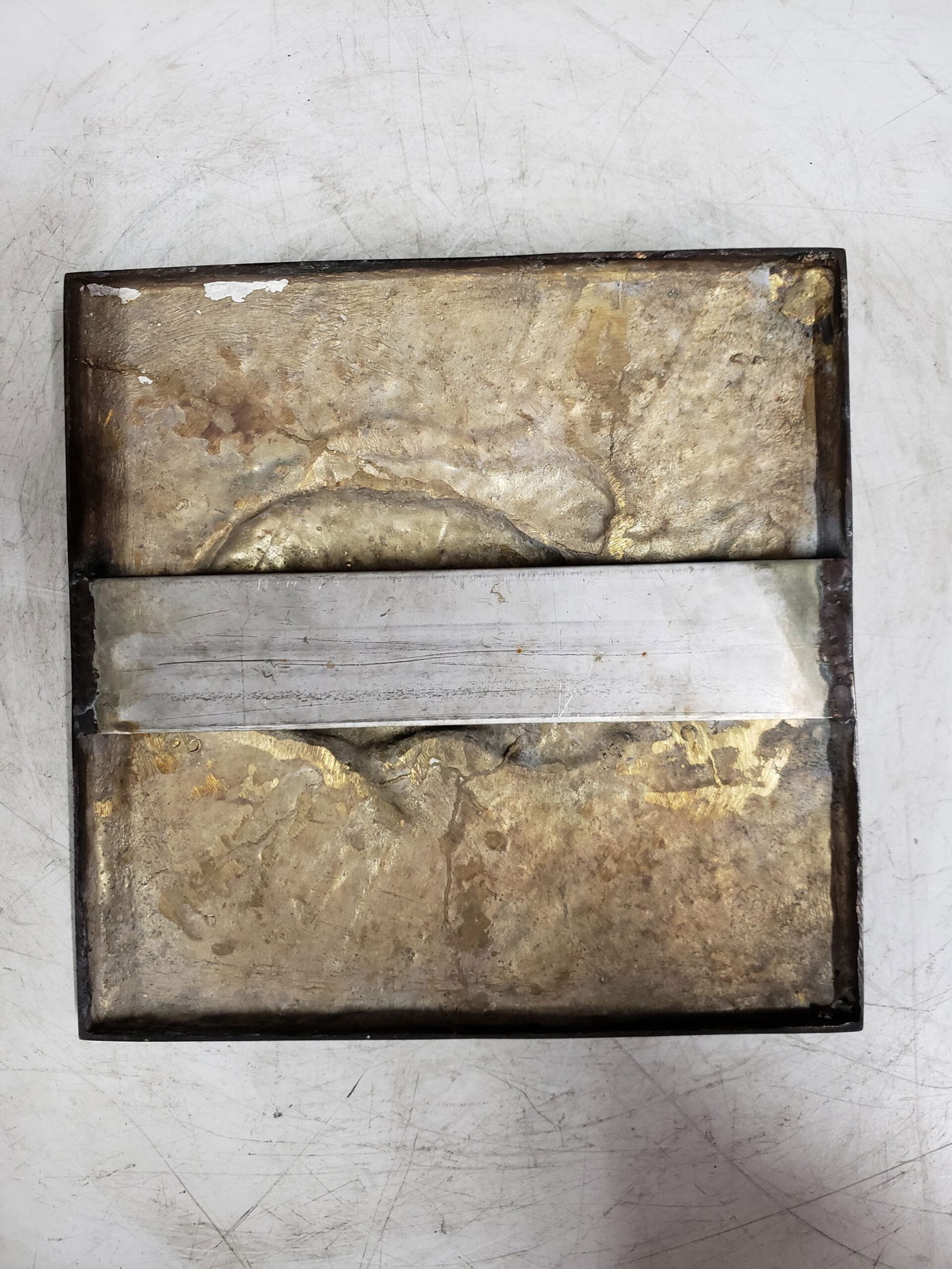 Single Fish made of Bronze Wall decor Size: 10" x 10" x 1"H - 6