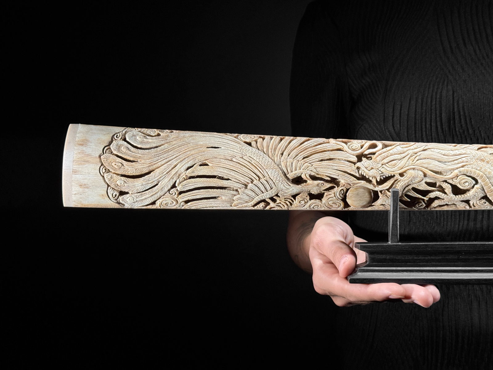 Impressive engraved swordfish rostrum - Dragon Phoenix motif - 10