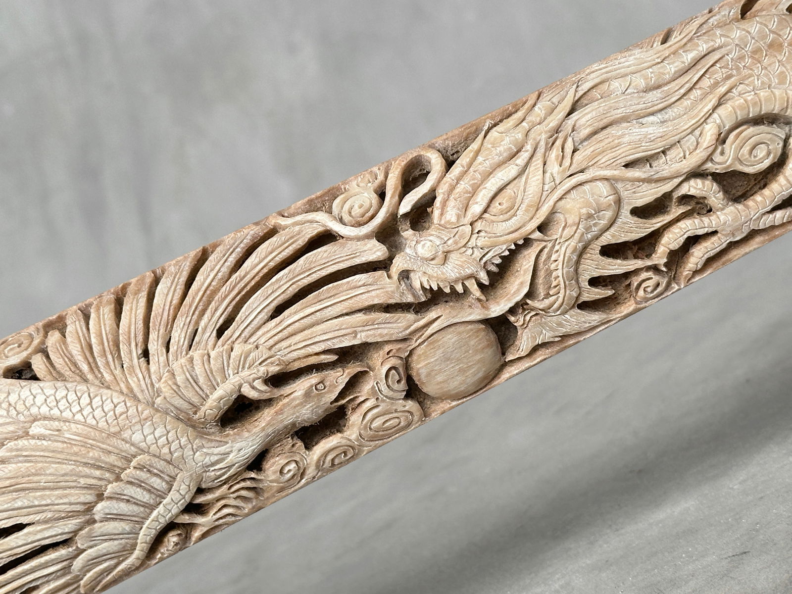 Impressive engraved swordfish rostrum - Dragon Phoenix motif - 3