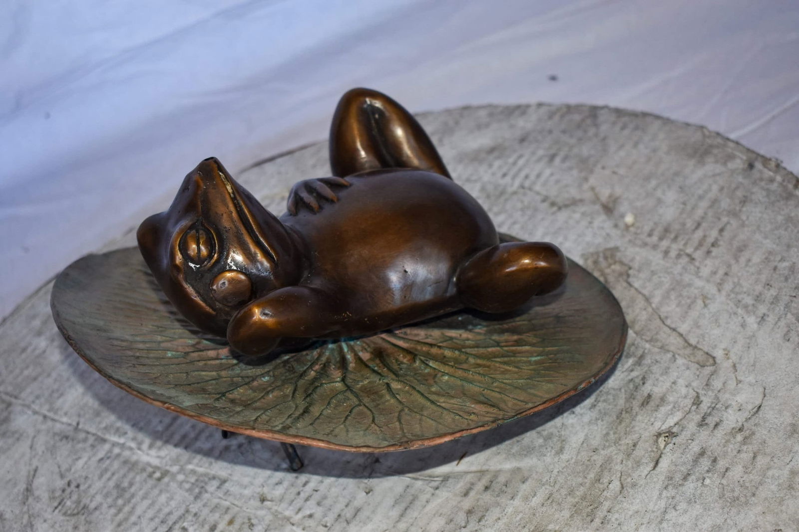 Relaxed Frog Supine on a Lily Bronze Statue Wall Fountain 14" x 6" x 12"H - 8