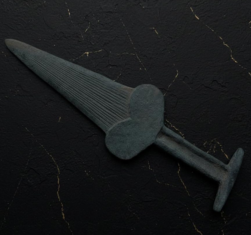 Ancient Scythian Akinak Short Sword Iron Blade Miniature Artifact 5th Century BC: Title:Ancient Scythian Akinak Short Sword Iron Blade Miniature Artifact 5th Century BC Description:This short akinakes sword represents a classic form associated with Scythian and early nomadic cultur