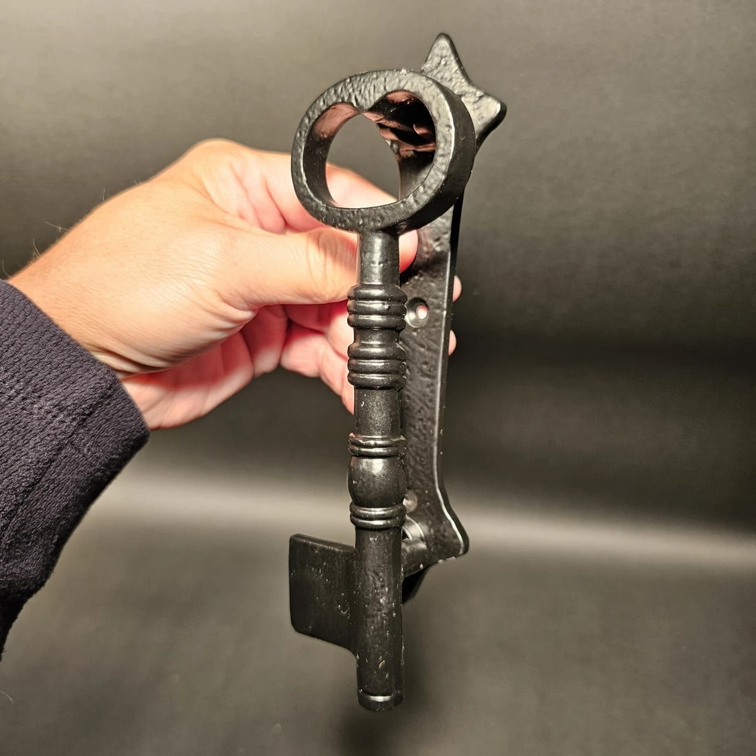 Black Cast Iron Key Door Knocker - 10