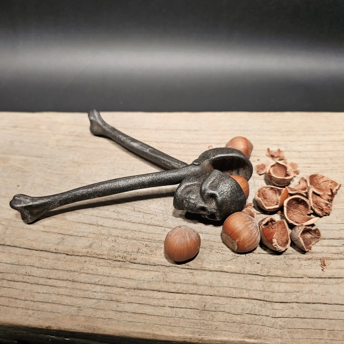 Skull Bones Nut Cracker: 6" long x 1 1/2" wide Nut Cracker Antique Vintage Style . Such a unique antique reproduction nut cracker. As you can see the cracker has a head on it. Great for use or display. Certain to catch attent