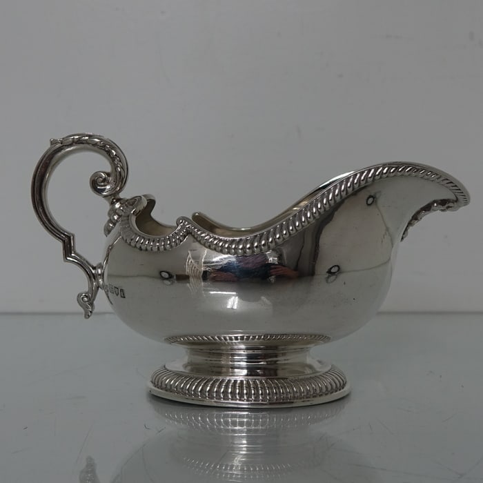 Early 20th Century George V Antique Sterling Silver Pair of Sauce Boats London 1914 Mappin & Webb - 3