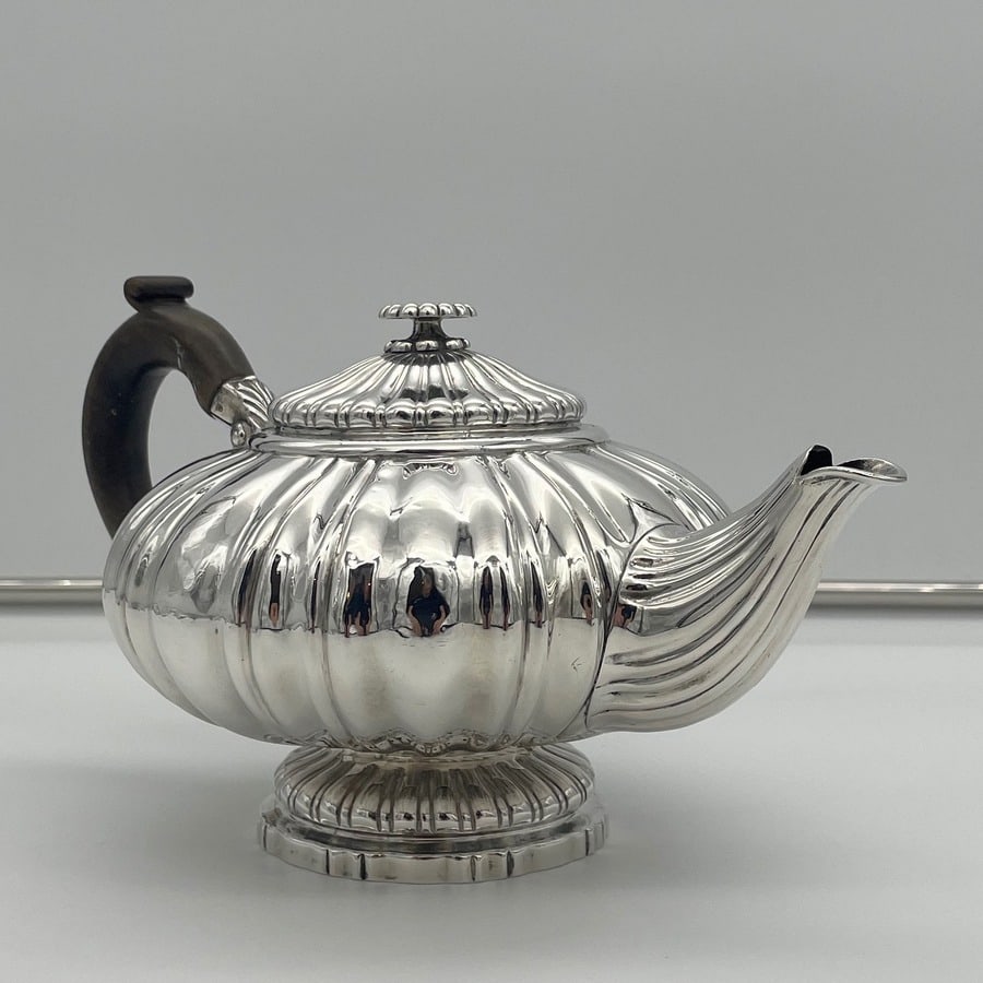 Early 19th Century Antique George IV Sterling Silver Teapot London 1821 Robert Hennell II - 6