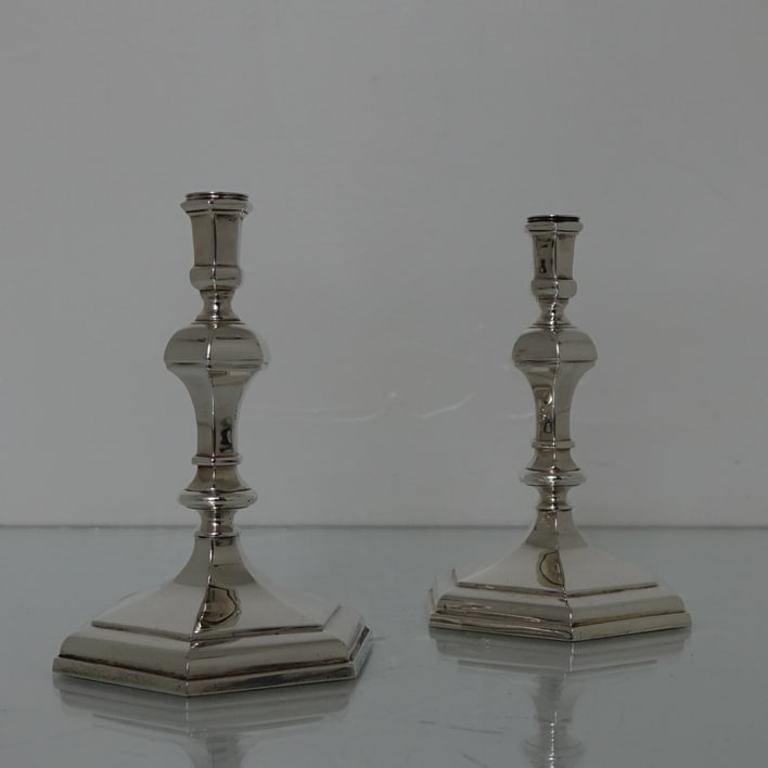 20th Century Modern Sterling Silver Pair of Tapersticks Birmingham 1975 Stuart Clive Griffiths - 2