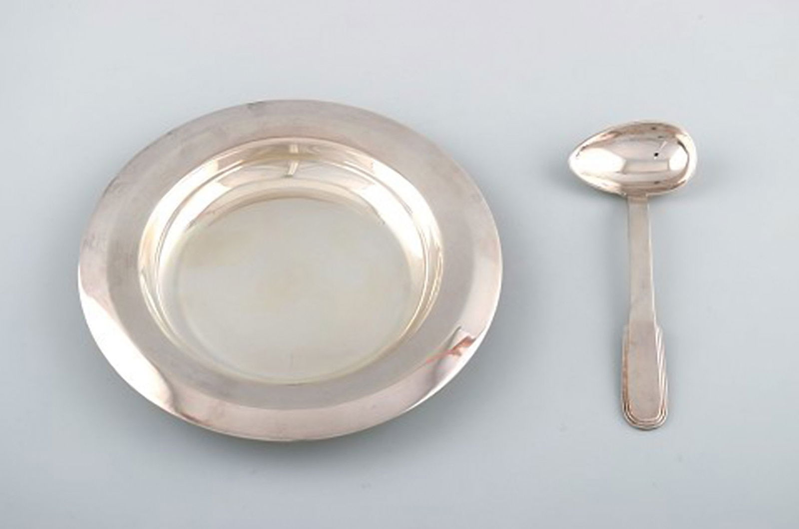 An extremely rare ensemble by Christian Fjerdingstad for the famous French silversmith Christofle. - 2