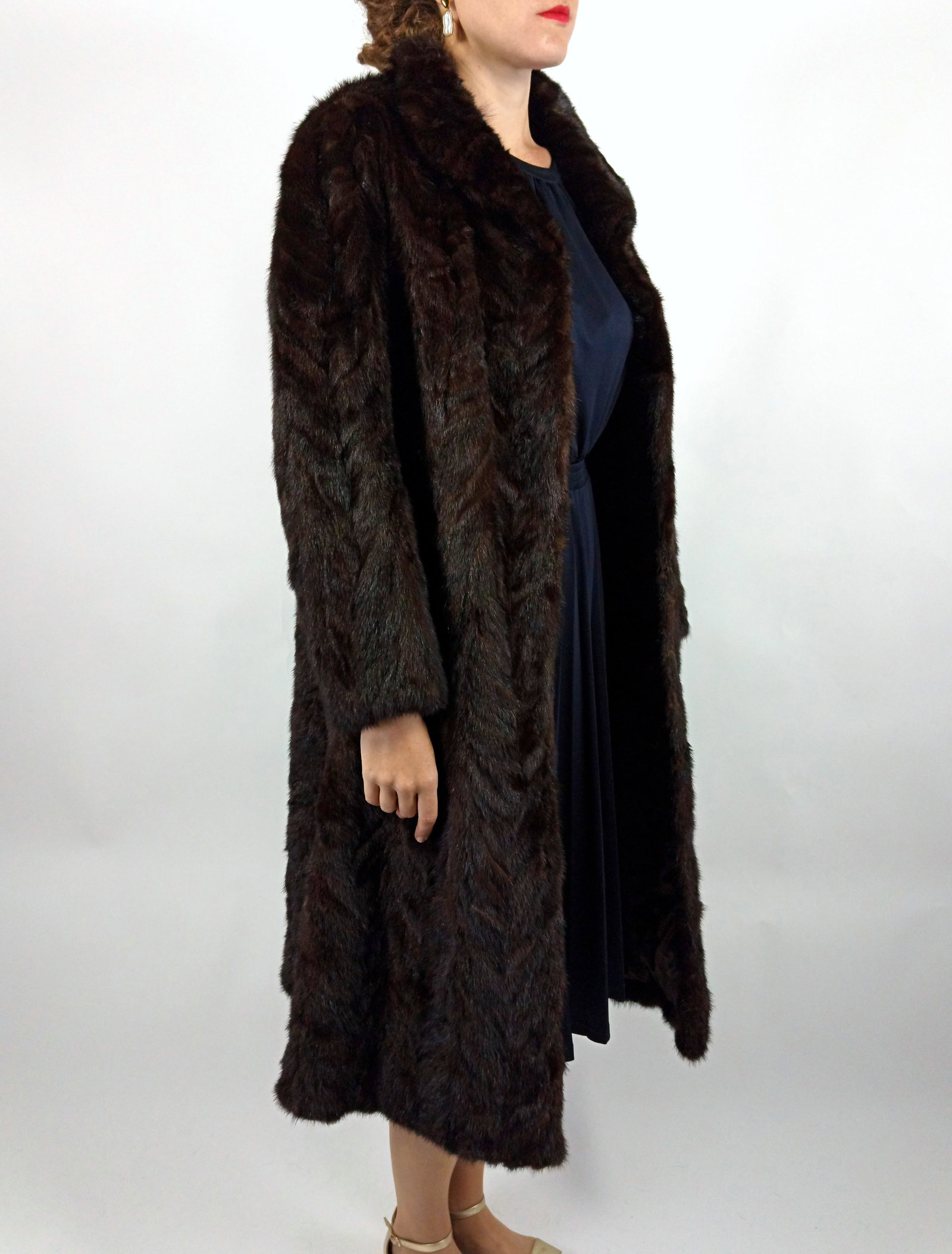 LONG BROWN MINK FUR COAT EU: XL ; US: 20 - 6