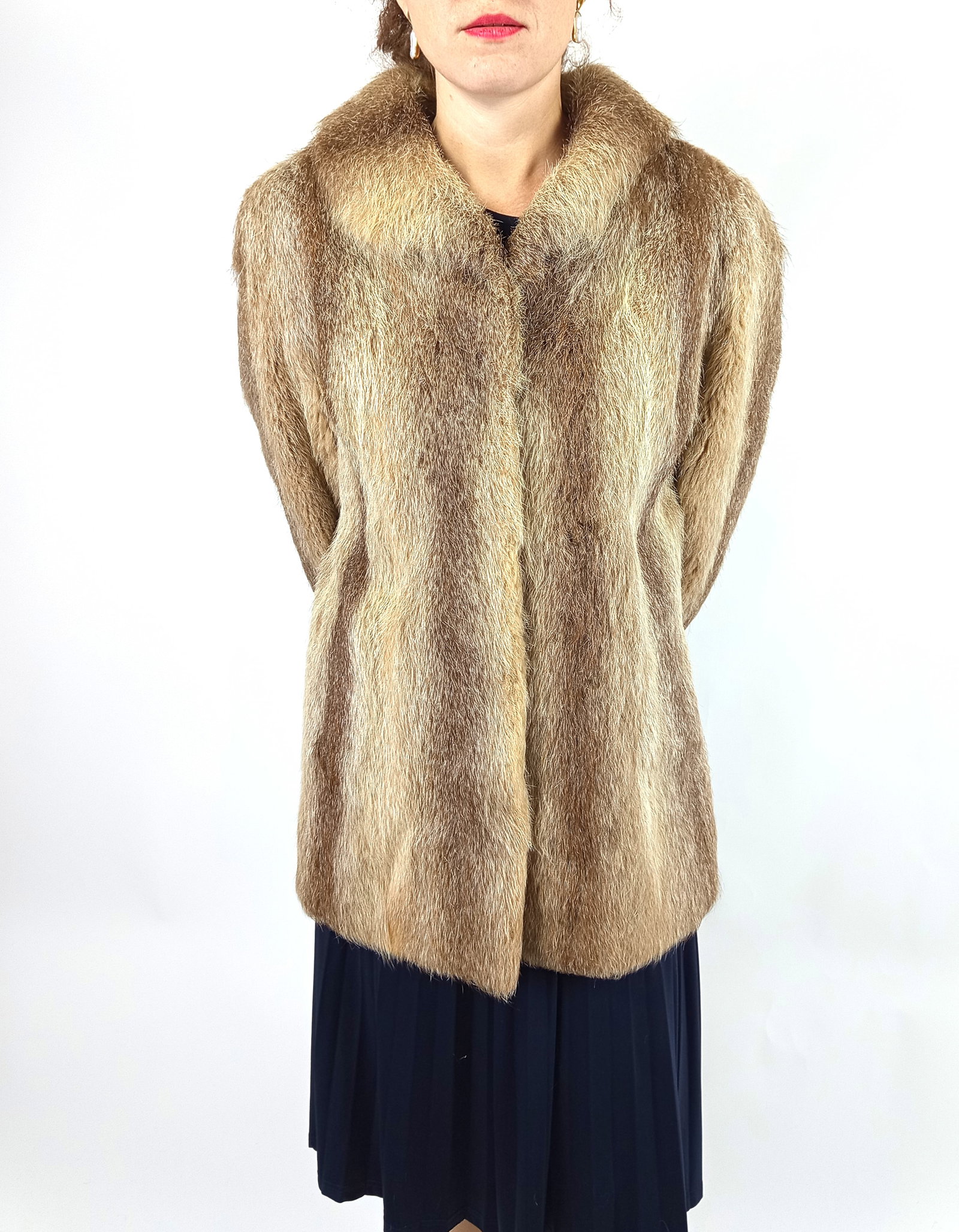 NUTRIA FUR COAT EU: L ; US: 16 - 4