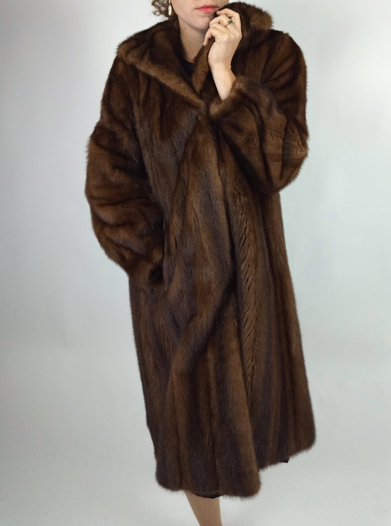 SAGA BROWN MINK FUR COAT EU: L ; US: 14 - 10