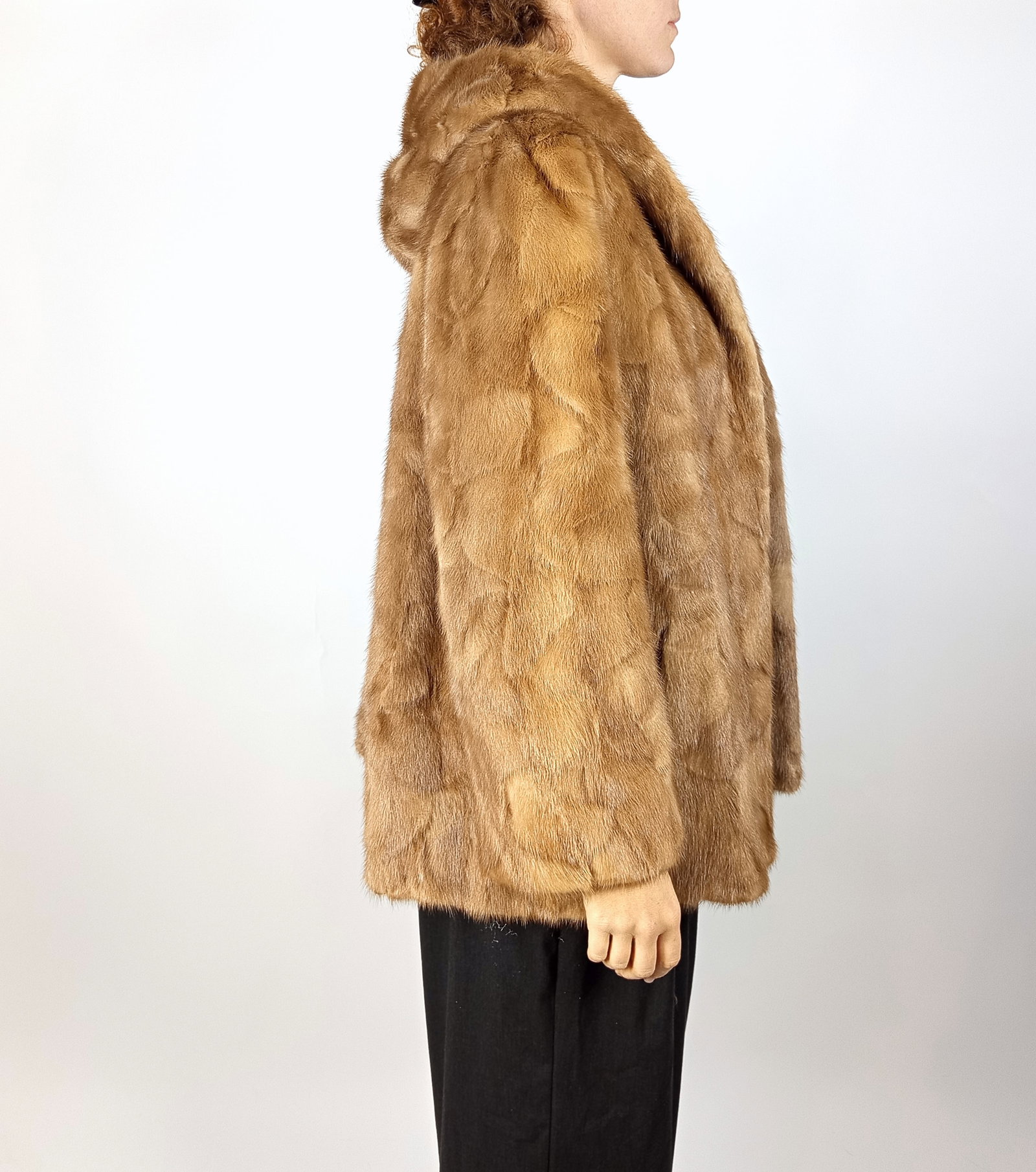 LIGHT BROWN MINK JACKET WITH HOOD EU: XL - US:20 - 11