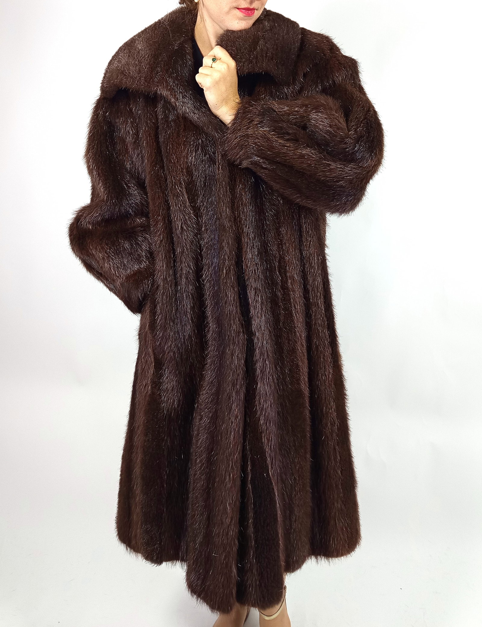 SHEARED NUTRIA FUR COAT EU: XL ; US: 20 - 2