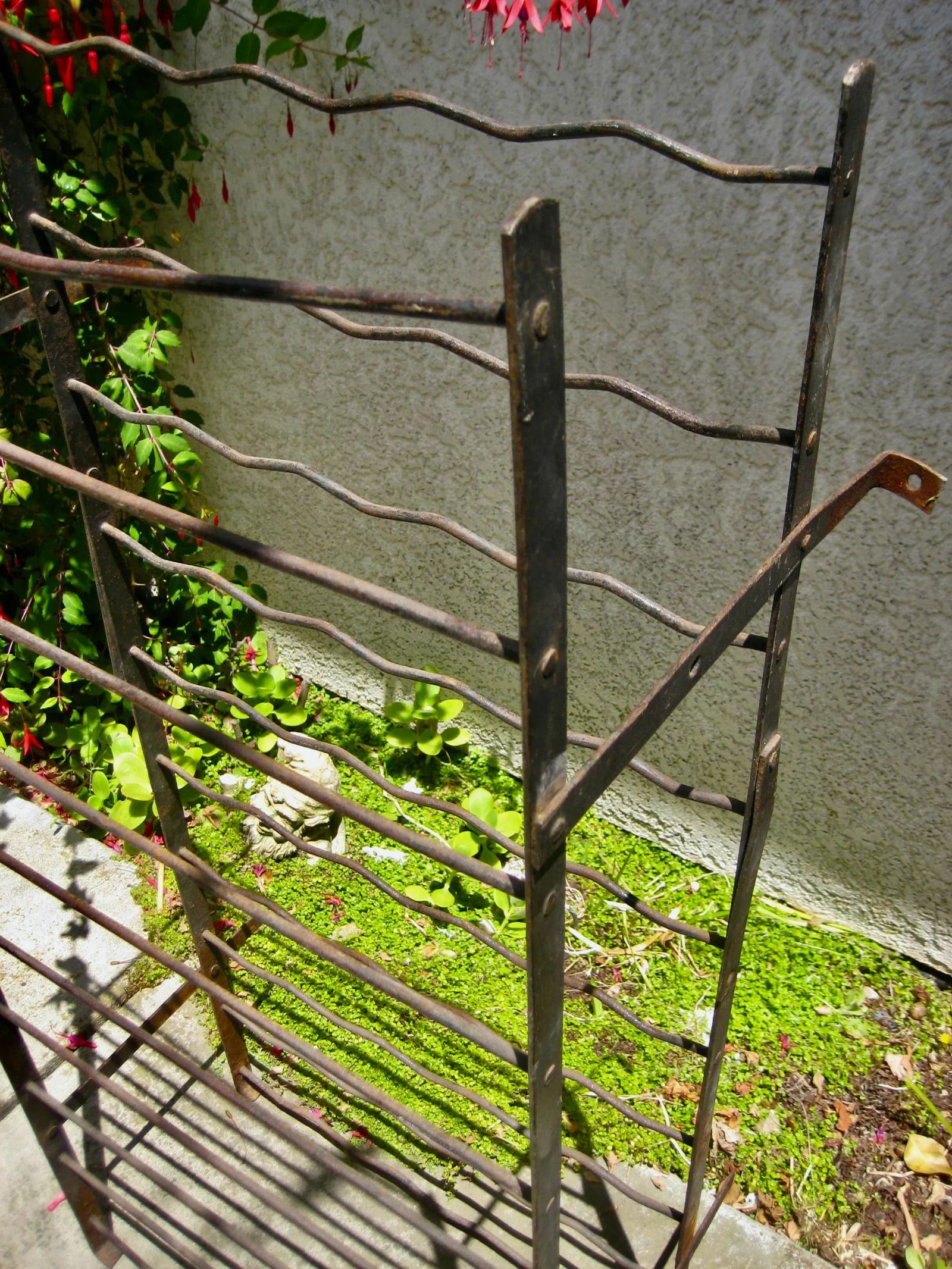 Late 19th Century French Country Iron Folding Wine Rack - 5