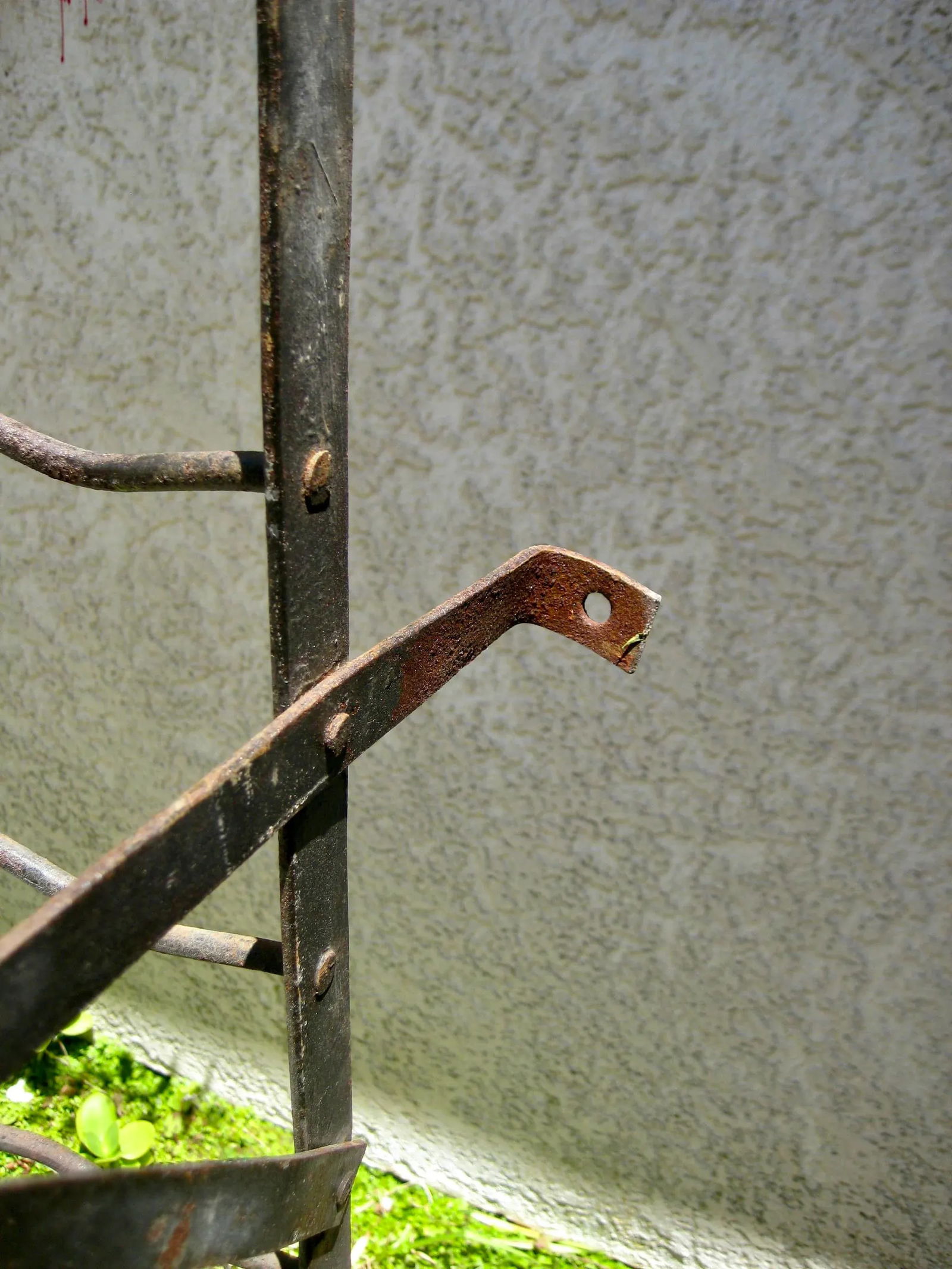 Late 19th Century French Country Iron Folding Wine Rack - 6
