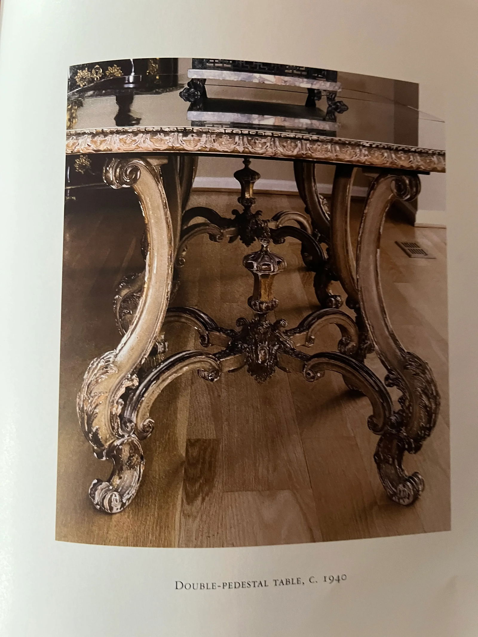 1960s Louis XIV Style Mirrored and Gilt Dining Table by Maison Jansen - 7